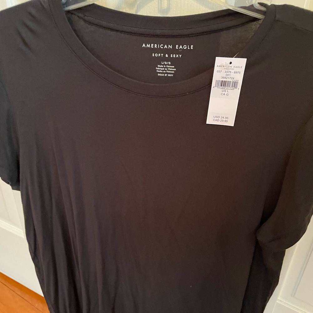 Soft and sexy tee from AE